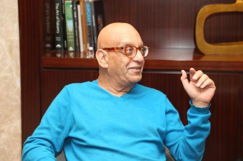 مجدي أحمد علي: «خيري بشارة ماشي في سكته زي القطار.. ومحرومين من أعماله»