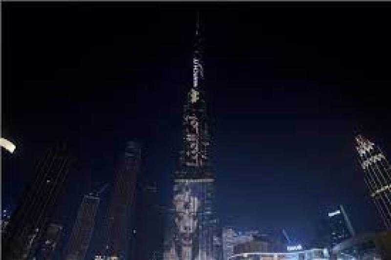 برج خليفة يضيء بالسلسلة الوثائقية ”أم الدنيا”