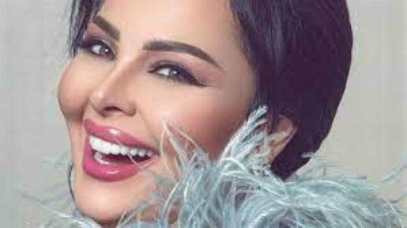 بإطلالة مبهجة.. ديانا كرزون تخطف قلوب جمهورها