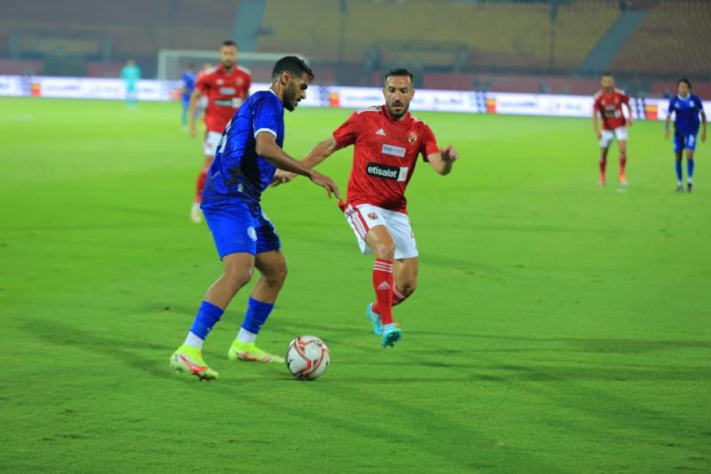 الأهلي وأسوان