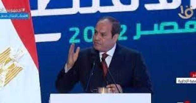 «أنت بتاخد مرتب كام».. السيسي يكشف لأول سبب سؤاله عن رواتب العمال