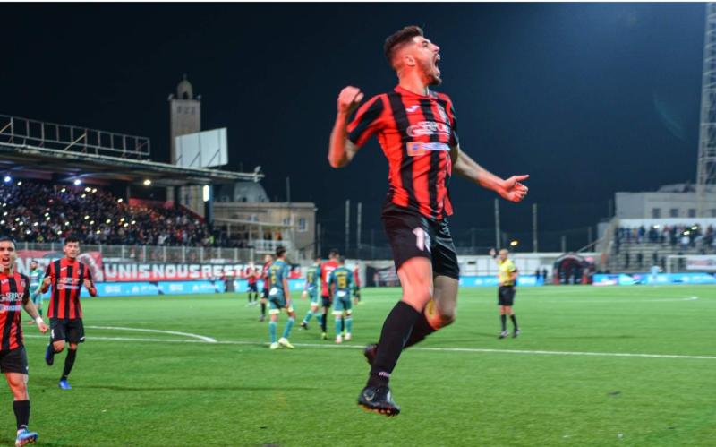 اتحاد الجزائر يرتقي لوصافة دوري المحترفين