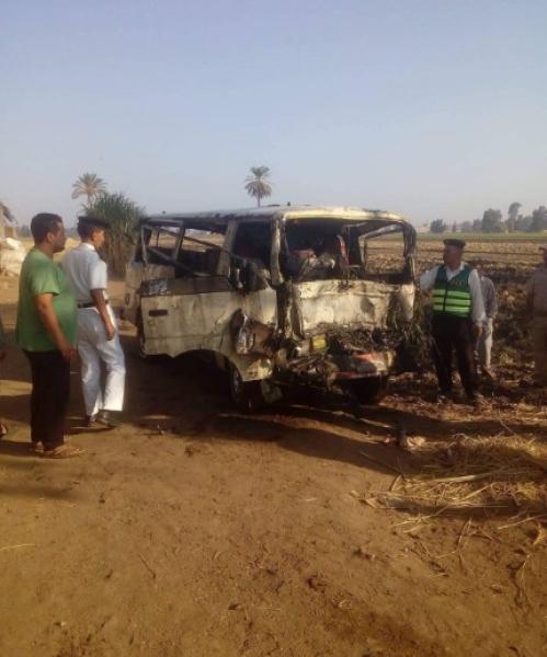 بالأسماء.. إصابة 10 أشخاص فى حادث انقلاب سيارة بالبحيرة