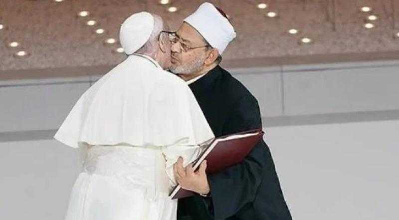 شيخ الأزهر وبابا الفاتيكان يناقشان مواجهة تغير المناخ ونقص الغذاء العالمي