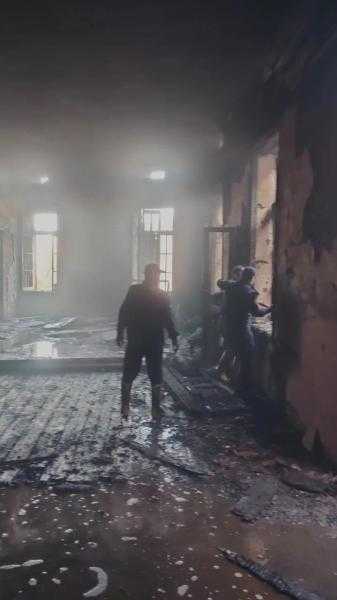 بالصور.. السيطرة على حريق هائل بمدرسة ابتدائي بنجع حمادي