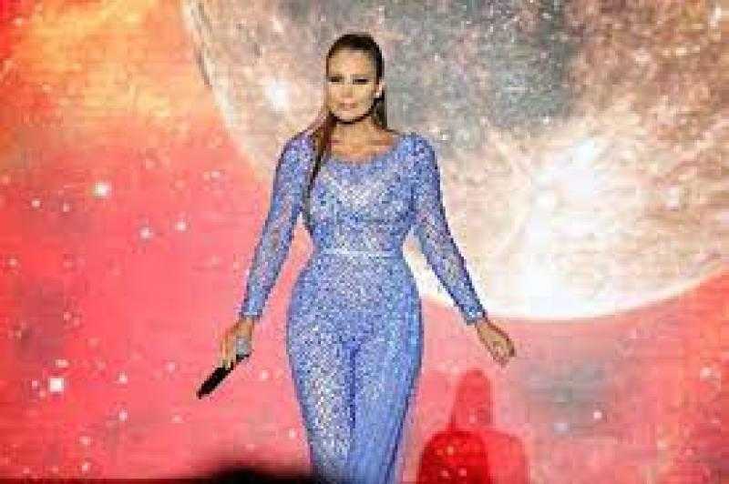 كارول سماحة تشعل مسرح الأوبرا بأغنية «غالي علي»