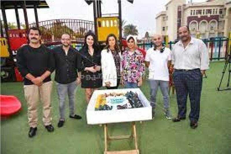 روبي تحتفل مع «جروب الماميز» بانتهاء تصوير العمل