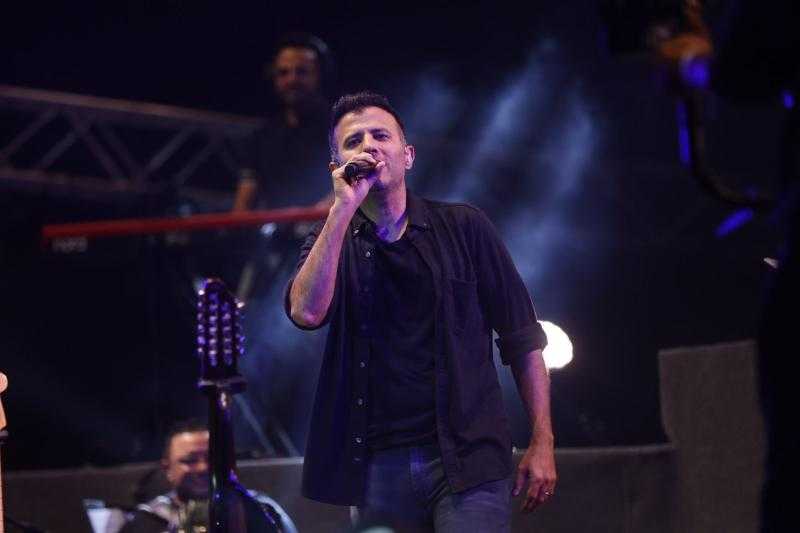 بعد غياب 8 سنوات.. حمزة نمرة يتألق في حفله بالمنارة