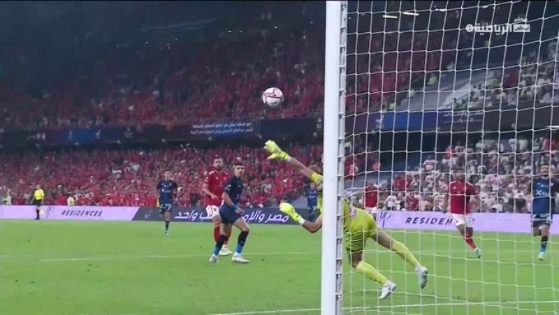 الأهلي يتقدم في الشوط الأول على الزمالك في السوبر