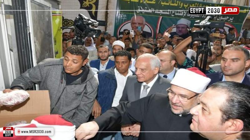 وزير الأوقاف خلال تفقده لحوم الصكوك