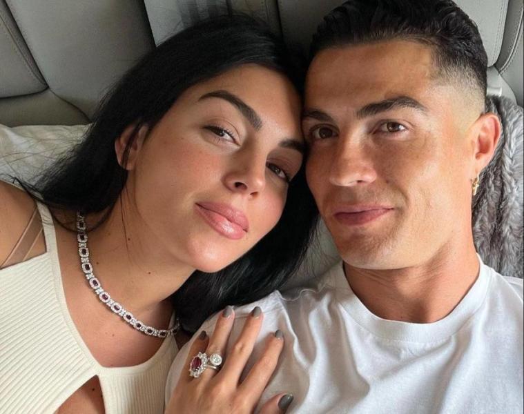 بعد 6 سنوات و5 أطفال ووعد بالزواج.. كرستيانو يطرد جورجينا من منزله والسبب صادم