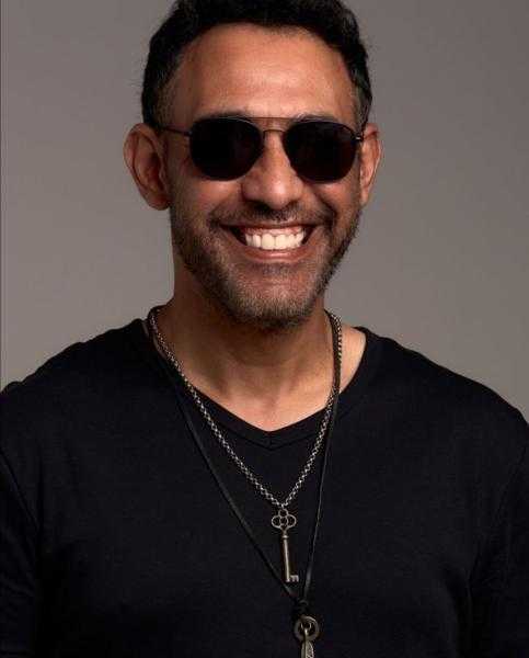 بالأسود.. عمرو مصطفى في أحدث ظهور له عبر انستجرام