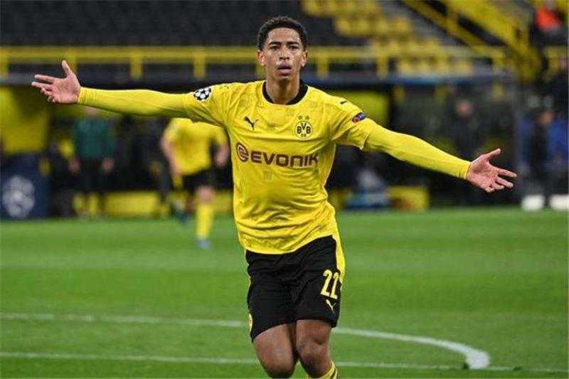 بروسيا دورتموند يحدد سعرًا خياليًا للتخلي عن بيلينجهام.. «مش هتصدق كام»
