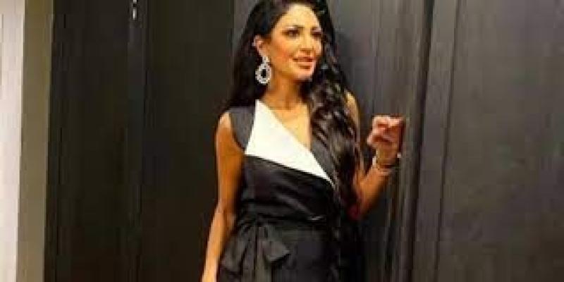 الإعلامية سالي عبد السلام تظهر بإطلالة ناعمة عبر انستجرام