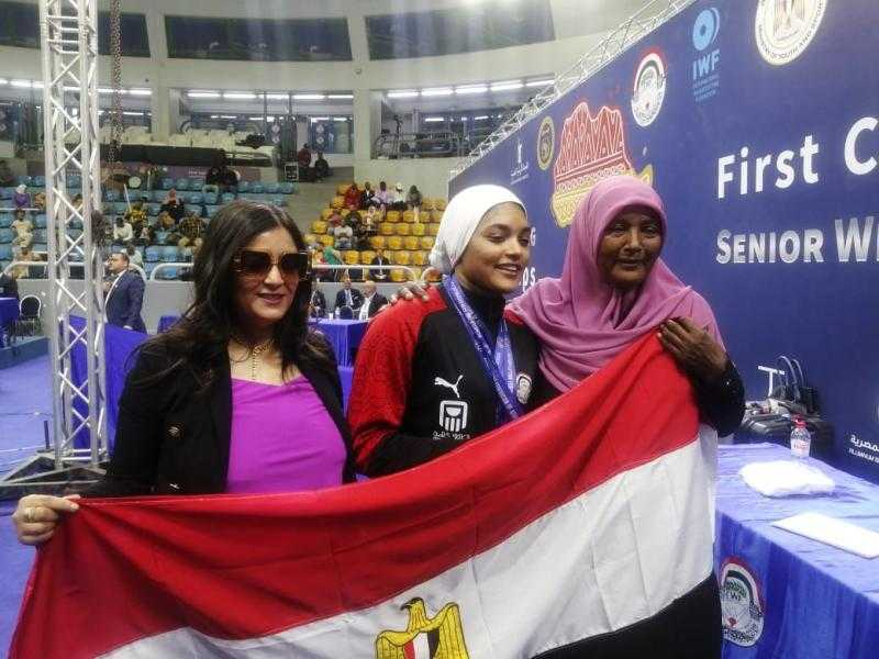 نانسي القاضي تؤازر بنت الإسماعيلية نعمة سعيد وتهنئها بحصدها 3 ذهبيات ببطولة إفريقيا لرفع الأثقال