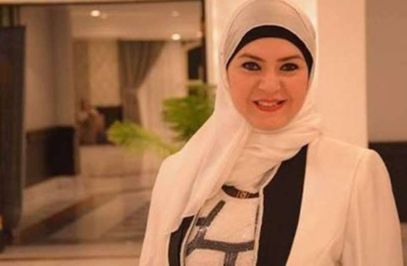 الفنانة منال عبداللطيف 