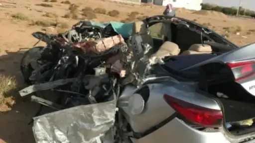 إصابة 6 أشخاص إثر حادث تصادم سيارتين بالطريق الدائري