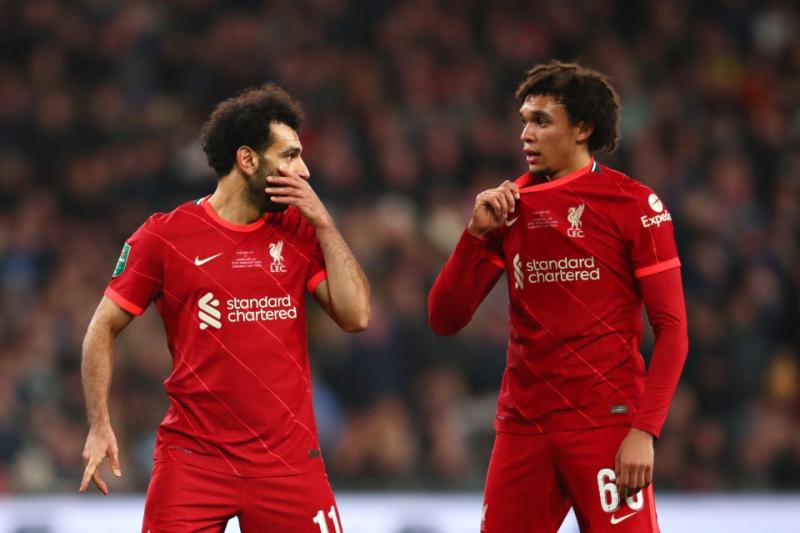 ألكساندر أرنولد ومحمد صلاح 