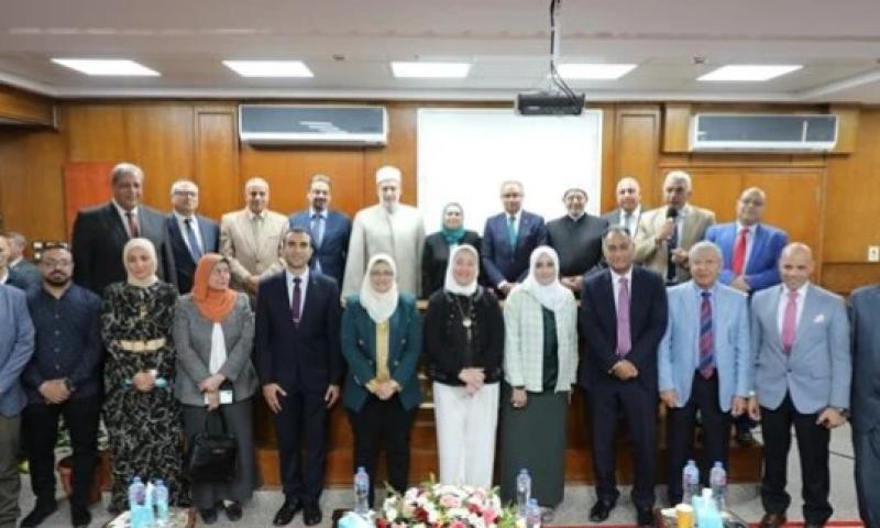 «قيادات الأزهر» تشيد بأعمال التطوير بمستشفى الزهراء الجامعي وتكرم مديرتها لجهودها