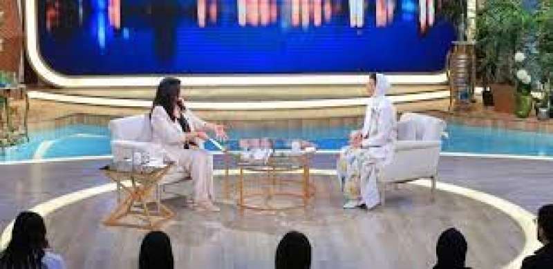 منى الشاذلي ووزيرة الثقافة الإماراتية