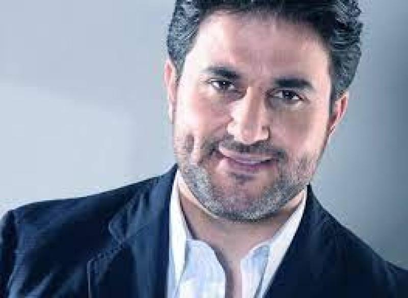 ملحم زين يشعل مسرح النافورة