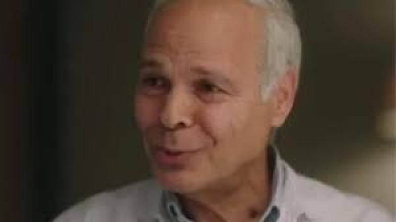 محمود عامر: بكيت بشدة بسبب دورى فى أعمل إيه