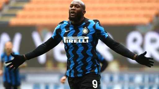 انتكاسة جديدة تبعد لوكاكو عن نابولي لفترة أطول