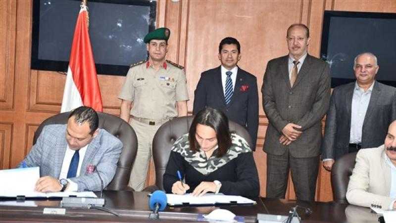 وزير الرياضة يشهد عقد رعاية وتسويق سمر حمزة بطلة منتخب مصر للمصارعة