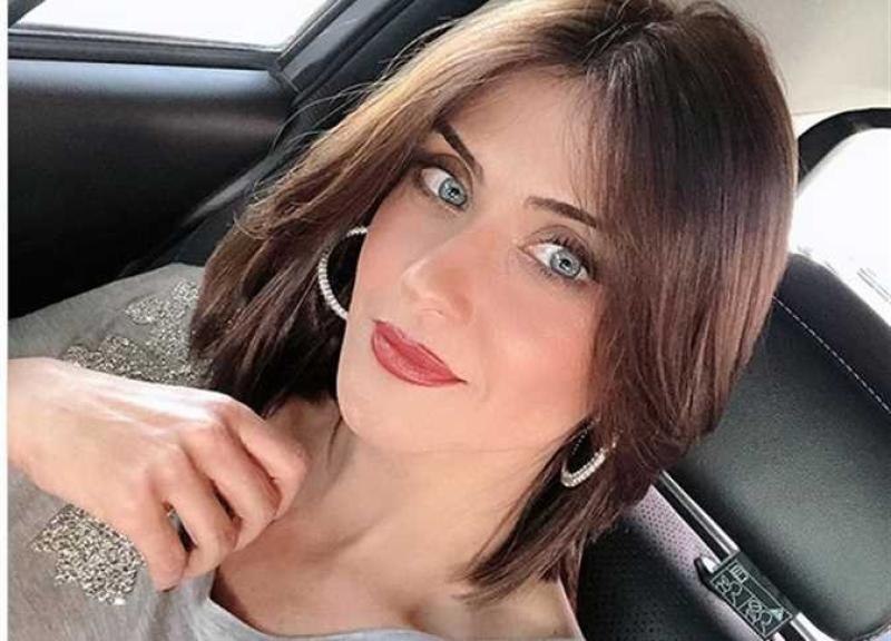 هيدي كرم بإطلالة ناعمة عبر ”إنستجرام”