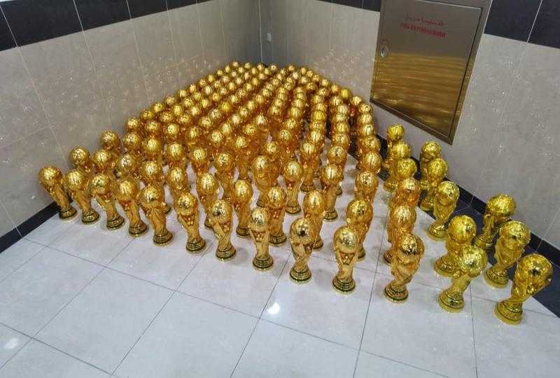 قطر تعلن ضبط 144 كأسًا مقلدة قبل أيام من كأس العالم 2022