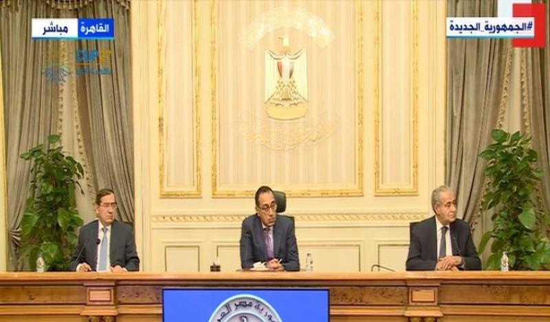 مدبولي: انفراجة في توفير مستلزمات الإنتاج بعد تدخل البنك المركزي