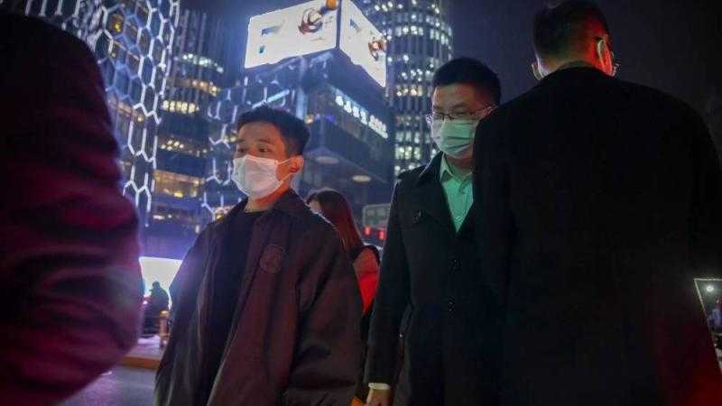 الصين تفرض إغلاقًا على 600 ألف شخص بسبب كورونا