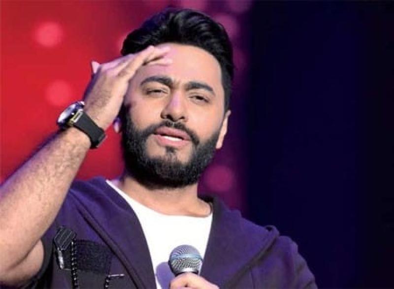 بناء على طلب الجمهور.. تامر حسني يطرح أغنية «هتجوز» من فيلم بحبك