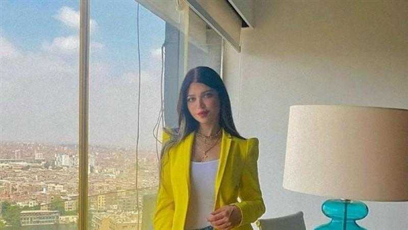 ياسمين الخطيب بإطلالة جريئة عبر ”إنستجرام”