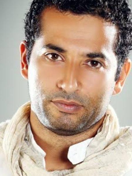 بالأبيض.. أحدث ظهور لـ عمرو سعد عبر إنستجرام