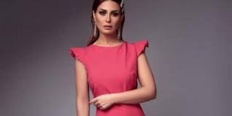 منة فضالي تخطف الأنظار في أحدث ظهور