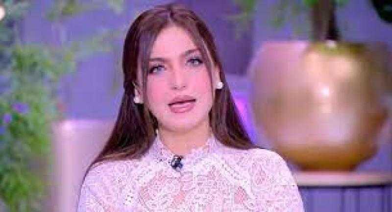 ياسمين عز: ليه الست دايما تقول على حاجة جوزها أرضنا وفلوسنا وأول ماتيجي سيرة الدهب تقولك دهبي؟!