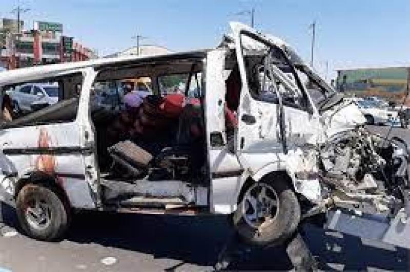 حادث اصطدام ميكروباص