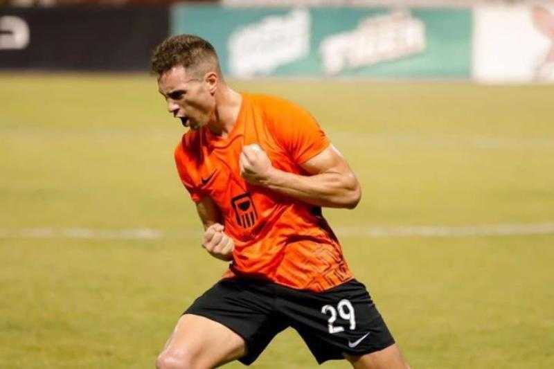 مدافع البنك الأهلي: الزمالك فاوضني ولكن ”مفيش نصيب”