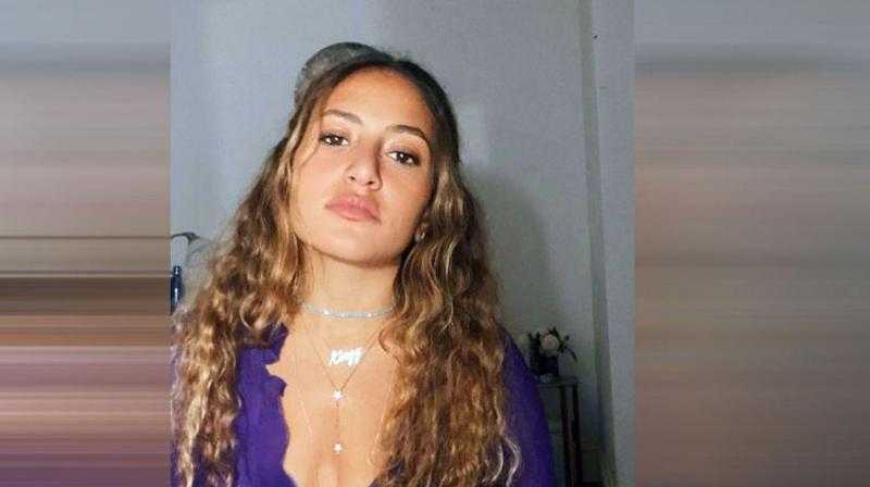 حبيب كنزي عمرو دياب يضعها في مأزق بعد نشر صور جريئة لهما عبر ”إنستجرام”