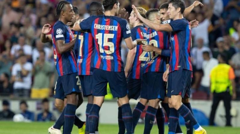 قائمة برشلونة لمواجهة أوساسونا بالدوري.. ظهور مفاجئ لبيكيه