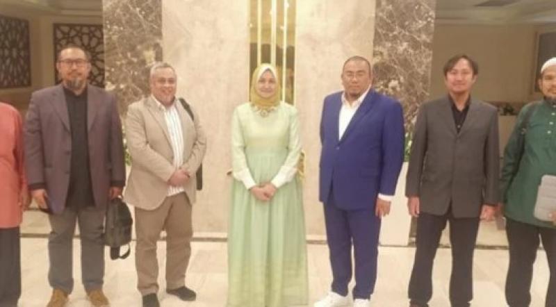 مستشار شيخ الأزهر لشؤون الوافدين تستقبل وفد معهد المكي بماليزيا