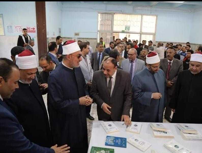 أمين ”البحوث الإسلامية” يفتتح معرضًا للكتاب بجامعة الأزهر بأسيوط