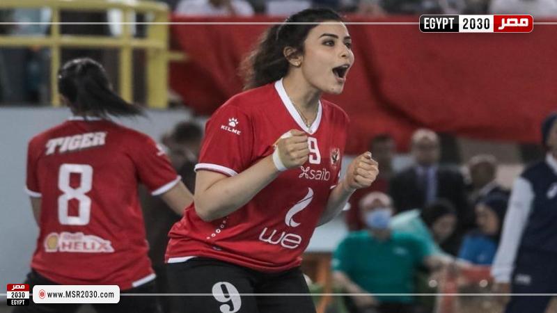 شروق لاعبة النادي الأهلي للكرة الطائرة