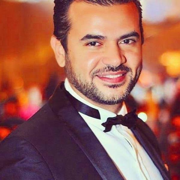 سامو زين يخطف أنظار متابعية بأحدث جلسة تصوير له