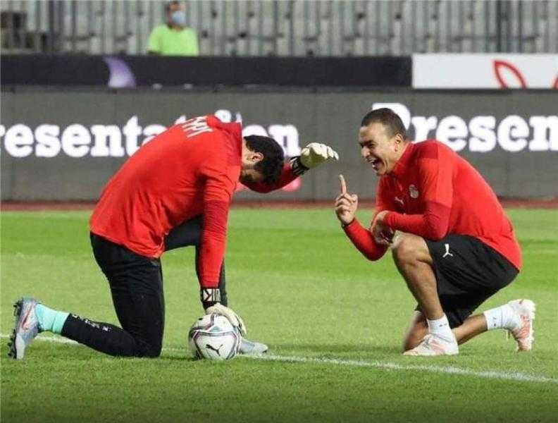 انتهاء الخلاف بين ميكالي والحضري في المنتخب الأوليمبي