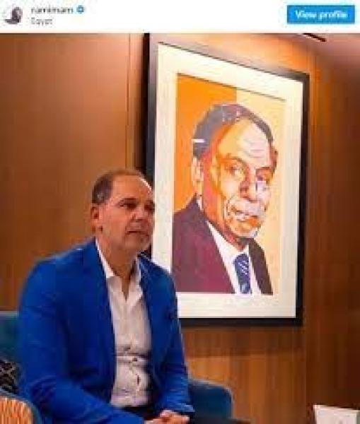 عقب انتشار خبر وفاة الزعيم.. رامي عادل إمام ينشر صورًا برفقة والده