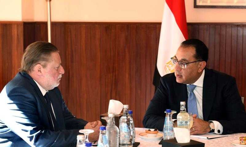 تفاصيل اجتماع رئيس الوزراء مع محافظ البنك المركزي في شرم الشيخ