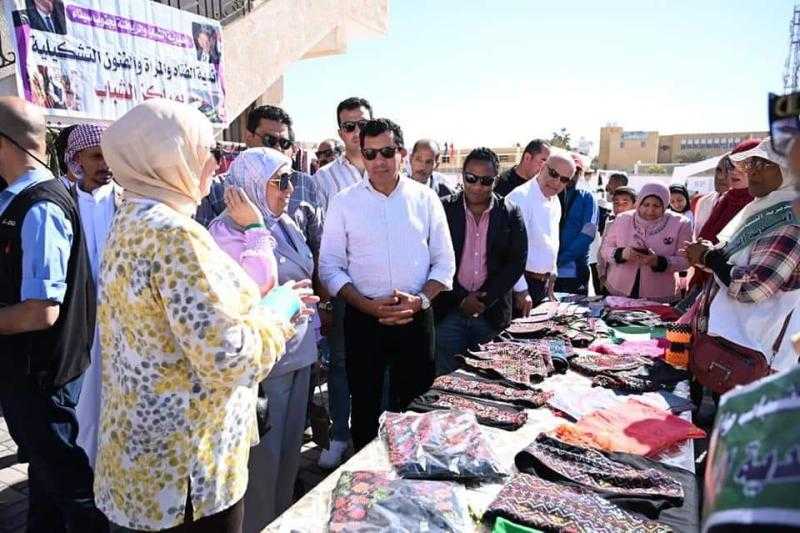 «أشرف صبحي» يتفقد مركز التنمية الشبابية بالطور.. وينسق لزراعة 4 الآف شجرة مثمرة