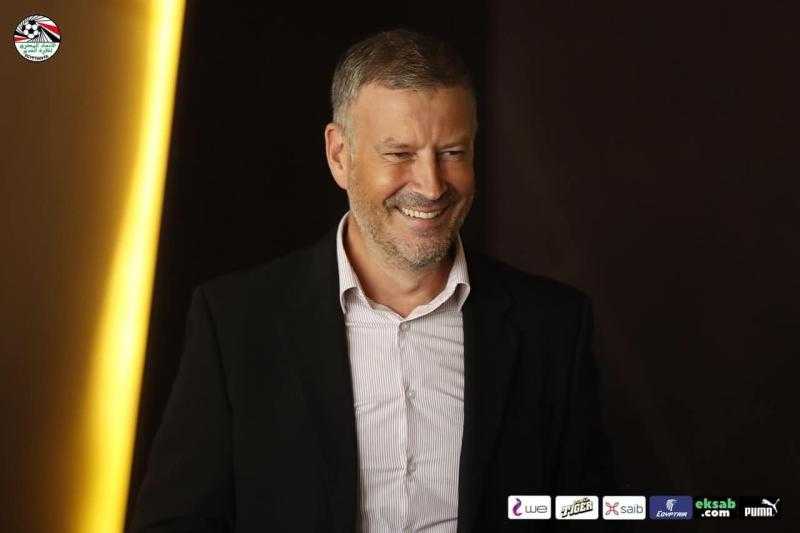 كلاتنبرج يحاضر الحكام والمراقبين بالأقصر 14 نوفمبر